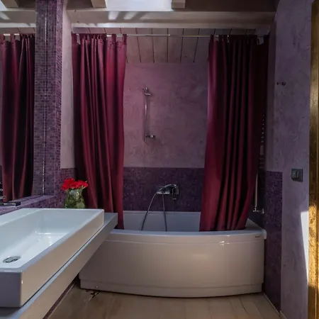 Boutique Residenza La Ceramica Hotell 3*