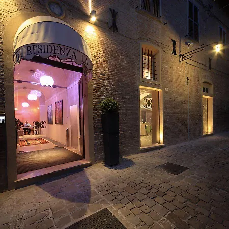 Boutique Residenza La Ceramica Отель Фабриано