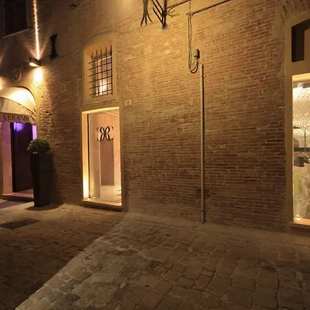 Отель Boutique Residenza La Ceramica Фабриано