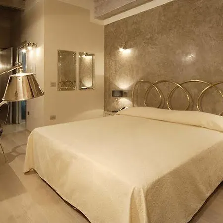 Boutique Residenza La Ceramica 法布里亚诺